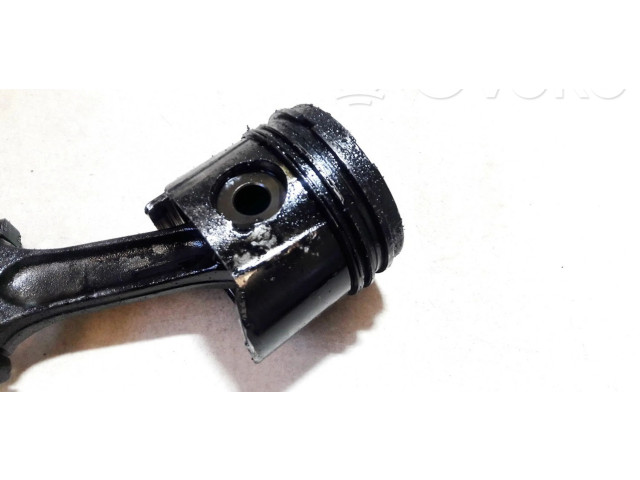 Поршень с шатуном Citroen Xsara Picasso для дизельного двигателя 2.0