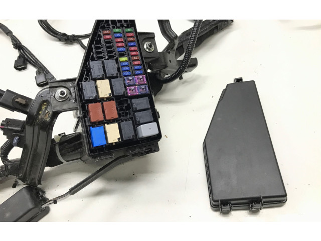 Блок предохранителей     Honda HR-V    