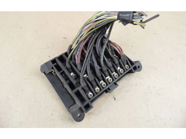 Блок предохранителей  1235400650   Mercedes-Benz W123    