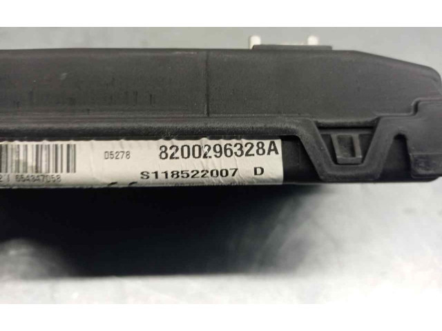 Блок управления 8200296328A, S118522007   Dacia Logan Pick-Up