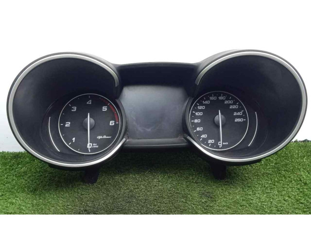 Přístrojová deska Alfa Romeo Stelvio 2020 1.CONECTOR