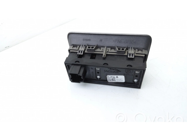 Выключатель открытия задней двери