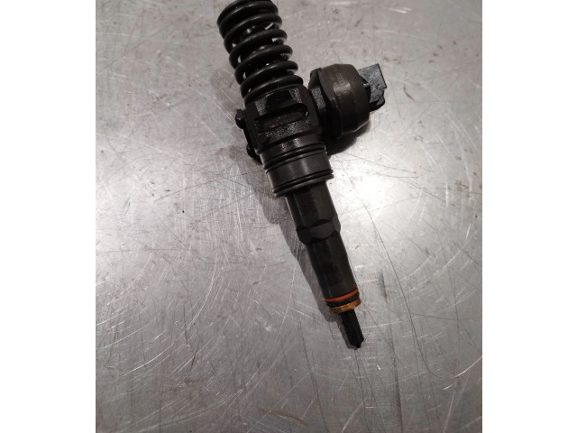 Форсунка 038130073ag, 0414720215 Skoda Octavia Mk2 (1Z) bxe