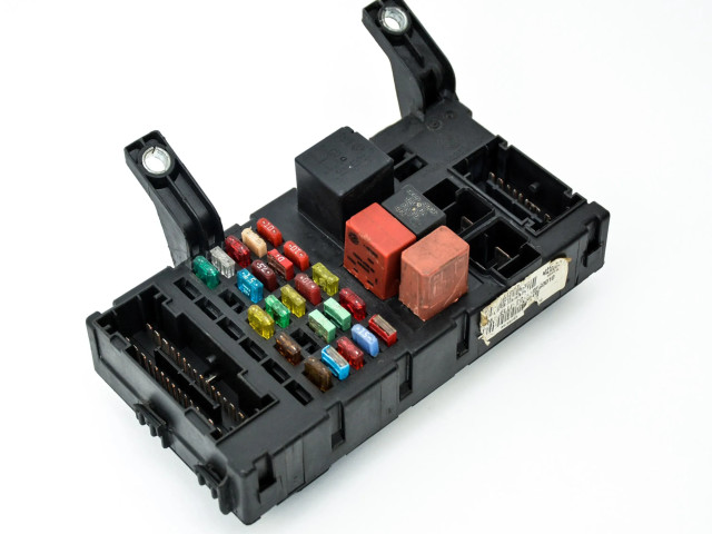 Блок предохранителей 51752207 Fiat Albea