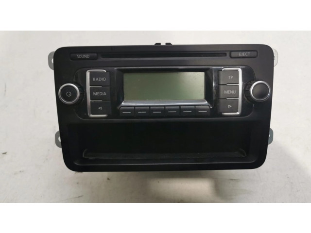 Радио/ проигрыватель CD/DVD / навигация