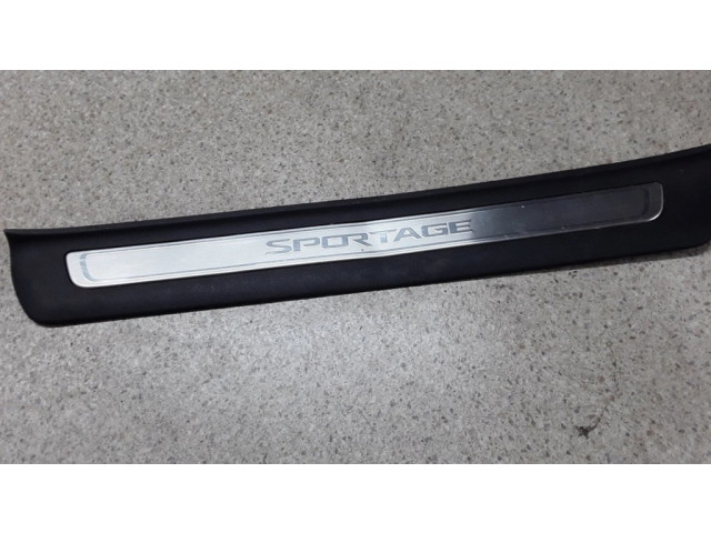 Отделка переднего порога (внутренняя)