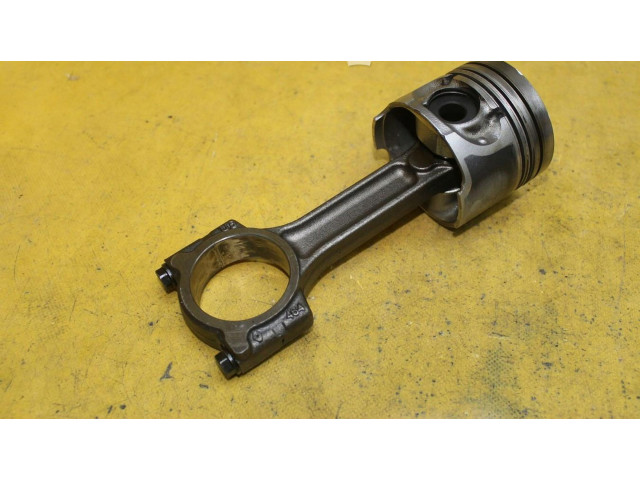 Píst    Renault Clio III     