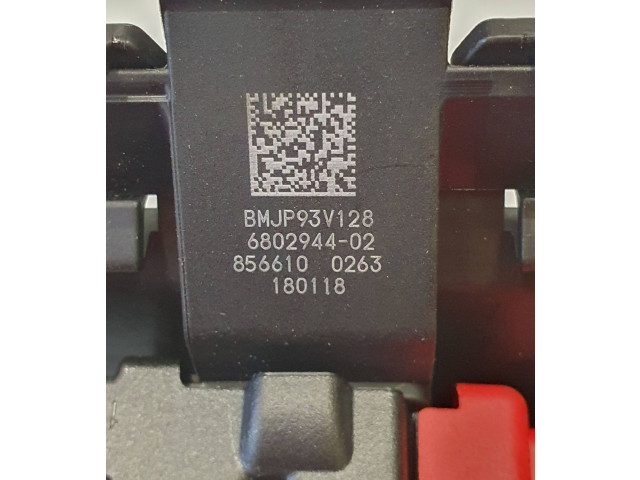 Блок предохранителей 6802944, 8566100263   BMW 5 G30 G31    