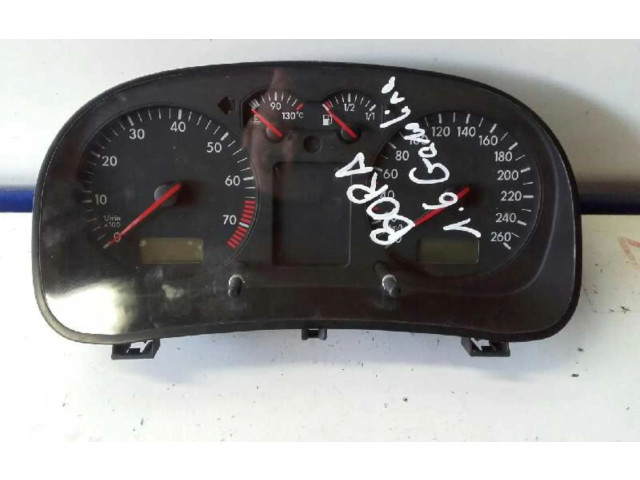 Панель приборов 1J0919881B   Volkswagen Bora       