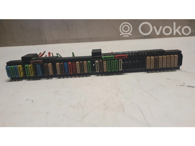 Блок предохранителей 8366570   BMW 5 E39    