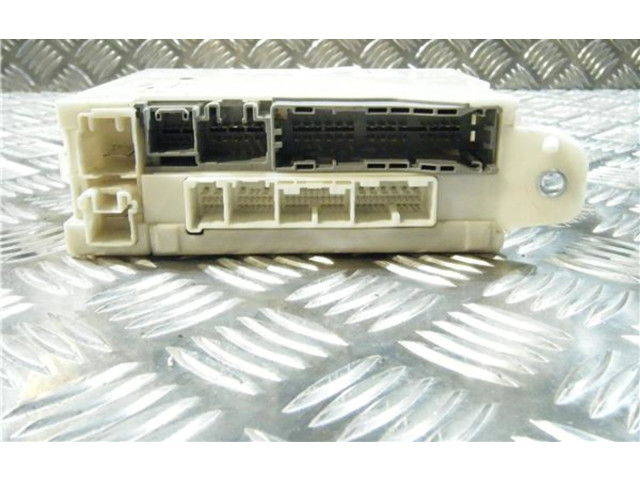   Pojistková skříňka 8273030631, 8273030631   Lexus GS 300 350 430 450H 2007