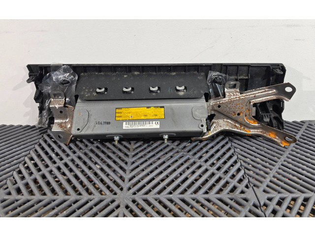 Подушка безопасности для колен TG11D01003 Lexus IS III XE30