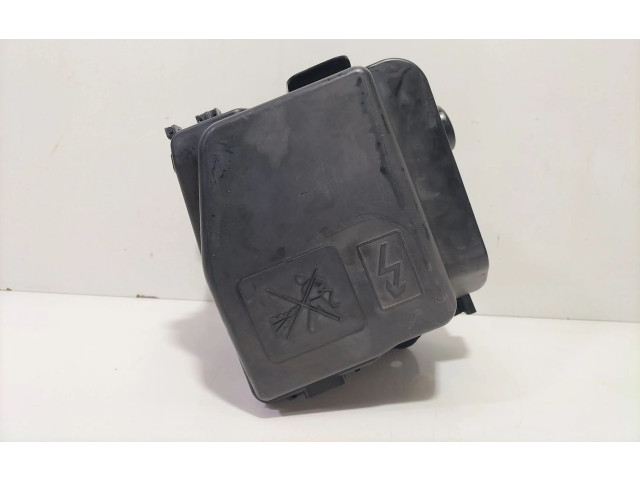 Pojistková skříňka Řídící jednotka BSM 243809584R   Renault Clio IV 2013