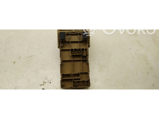 Блок предохранителей 82201FG010, 808133 Subaru Forester SH