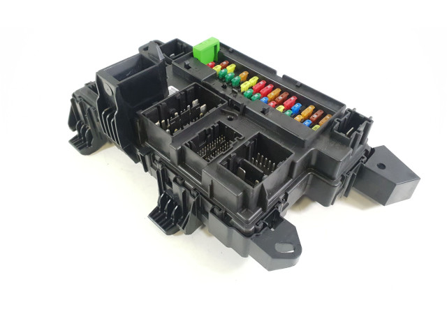 Блок предохранителей JU5T-15604   Ford F150    