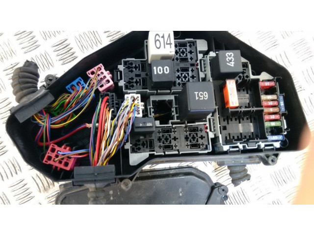   Pojistková skříňka 7L0937576B, 7L0937559   Audi A3 S3 8V 2014