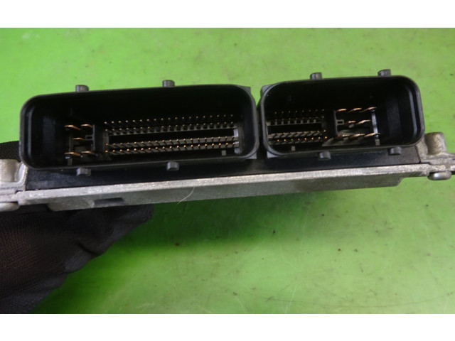 Блок управления двигателем ECU