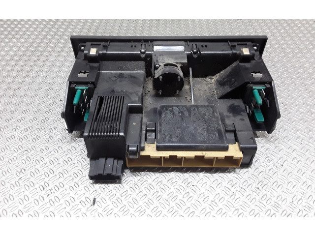 Блок управления климат-контролем    Audi A2