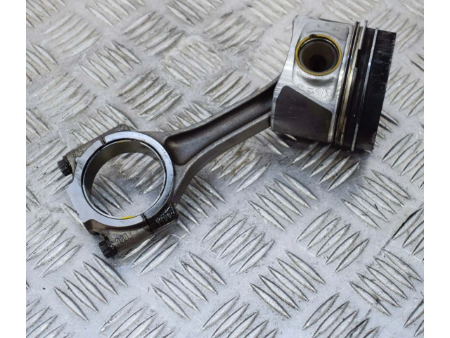 Píst 038J03LS Audi A4 S4 B8 8K CJCB