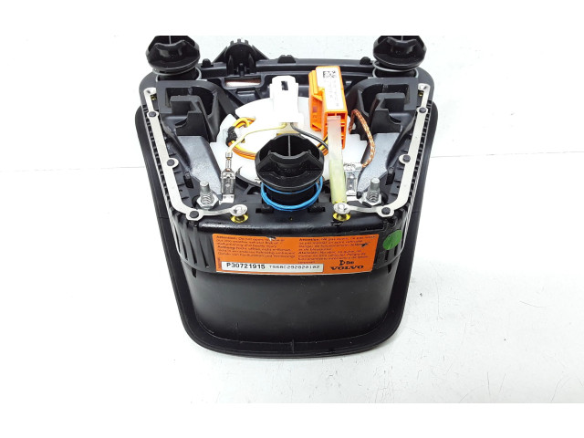 Подушка безопасности водителя P30721915 Volvo V70
