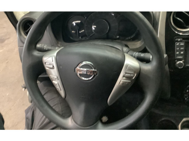 Volant Nissan Note (E12) 2013