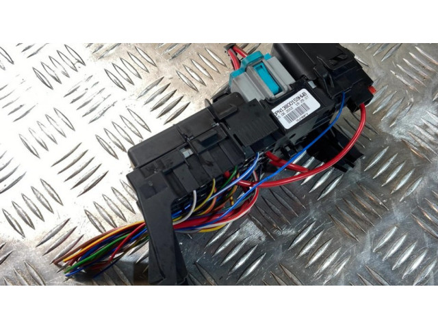 Pojistková skříňka 3800159, 13800159 Volvo V70 2012