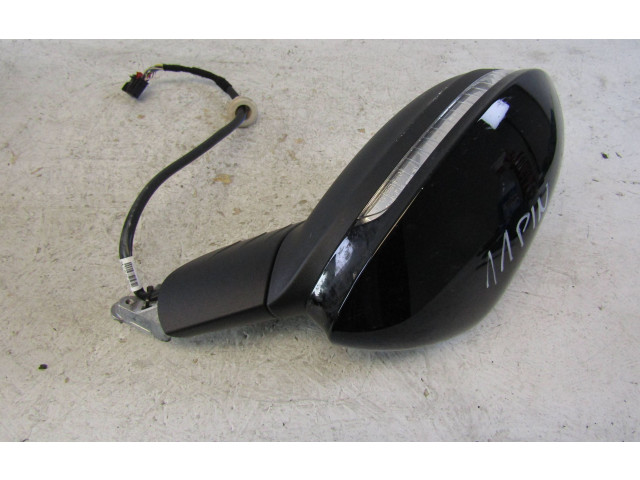 Зеркало электрическое Volkswagen Golf VIII 2019 - года