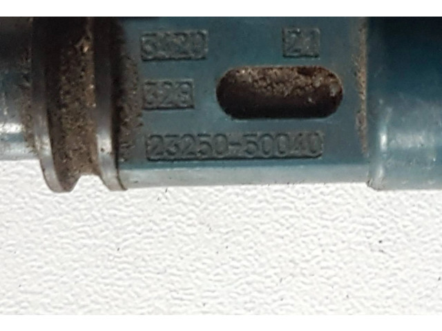 Vstřikovač 2325050040 Toyota Land Cruiser (J100)