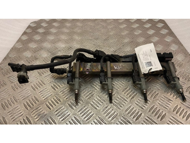 Vstřikovač 2325025020, 8212533220C Toyota RAV 4 (XA50) pro benzínový / Электричество motor 2.5