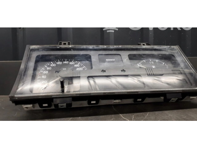 Панель приборов 19819301   Renault Clio I       