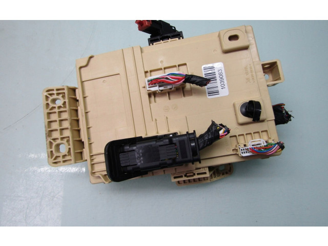 Блок предохранителей  91957J7790   KIA Ceed    