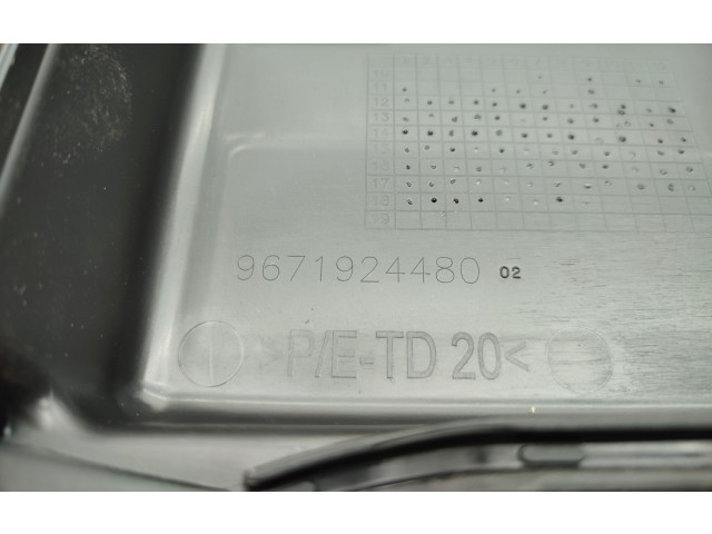 Блок предохранителей Citroen C3 Aircross