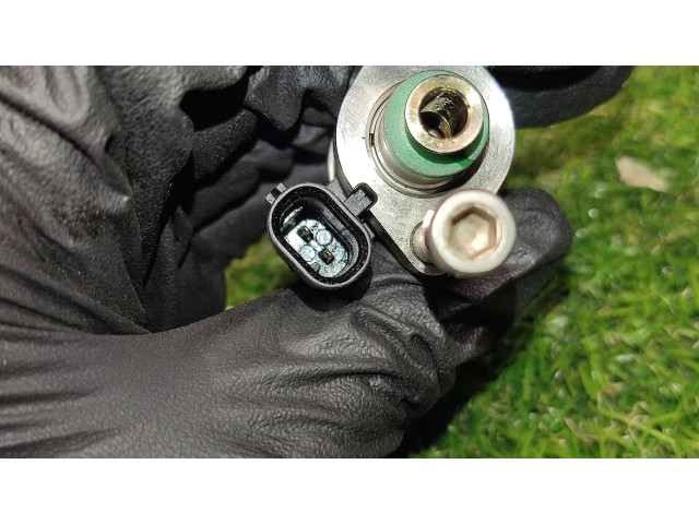 Vstřikovač 55577403 Chevrolet Cruze II pro benzínový motor 1.4