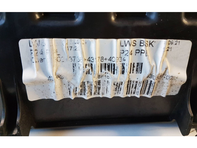 Блок предохранителей 9824510780, 9826717980 Peugeot 2008 II