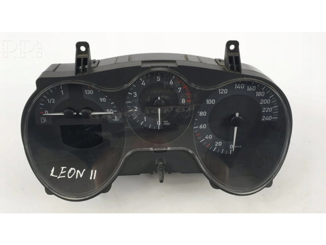 Přístrojová deska  Seat Leon (1P) 2005 1P0920827F  