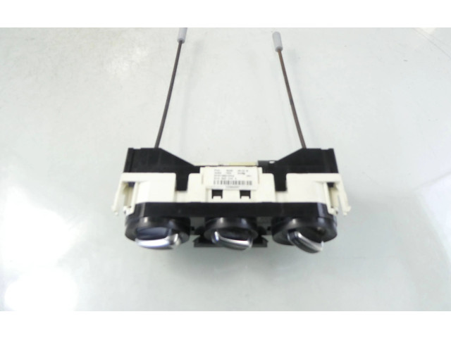 Блок управления климат-контролем 8XA820045A Audi A1