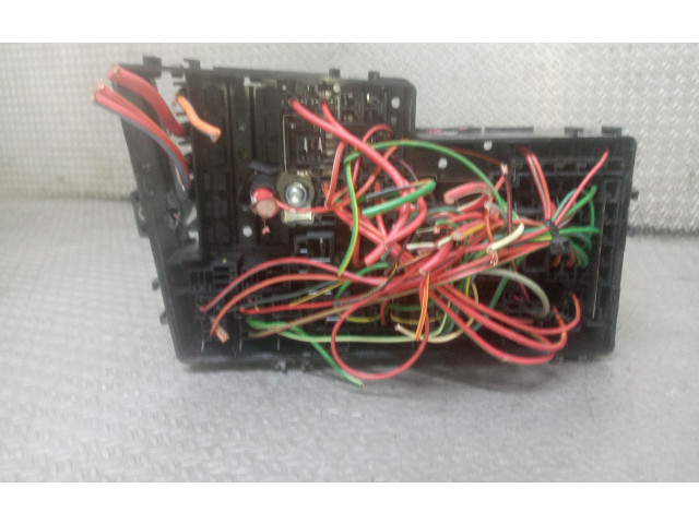 Блок предохранителей 518818000, 8688040   Volvo C30    