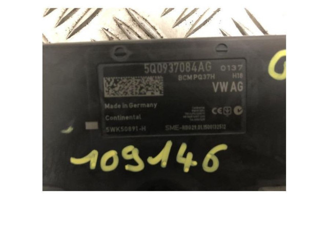 Ящик предохранителей (комплект) 5Q0937084AJZ00, 5Q0937084AJZ00 Volkswagen Golf VII