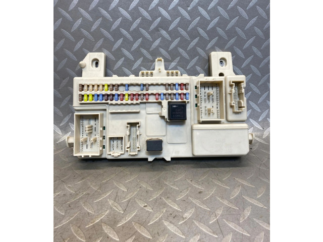 Pojistková skříňka Aston Martin DB9 2009