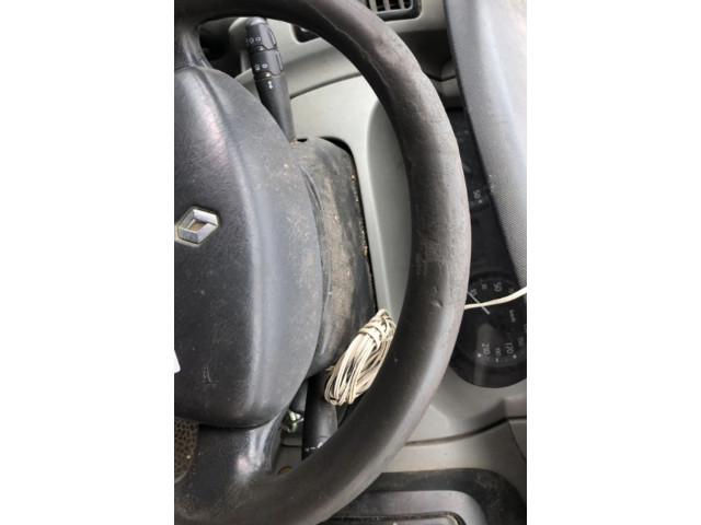 Руль Renault Trafic II (X83)  2002 - 2014 года       