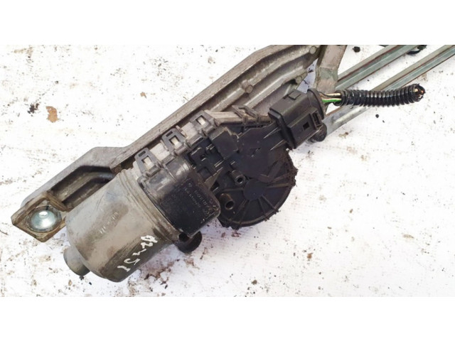 Двигатель стеклоочистителей