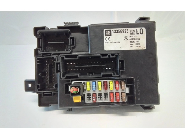 Блок предохранителей  13356923, 28282164   Opel Meriva B    