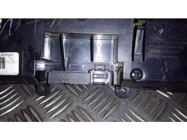 Přístrojová deska Audi A4 S4 B5 8D 1998 8D0919861F