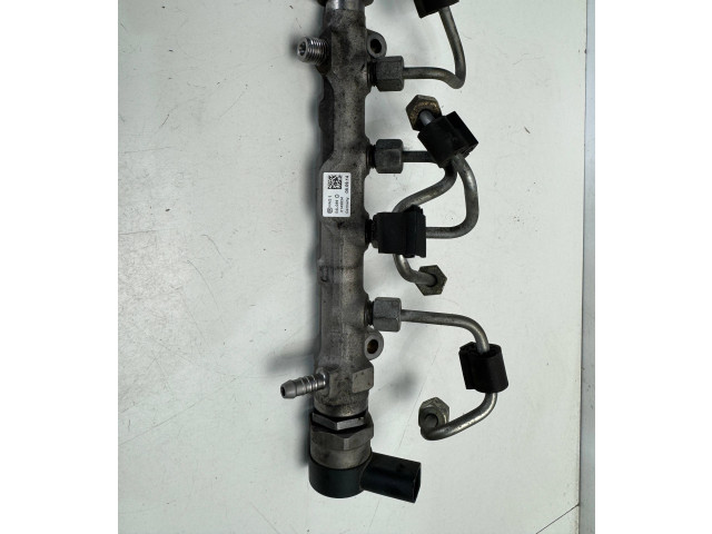 Топливная рампа 04L130089D Skoda Octavia Mk3 (5E) для двигателя CUPA