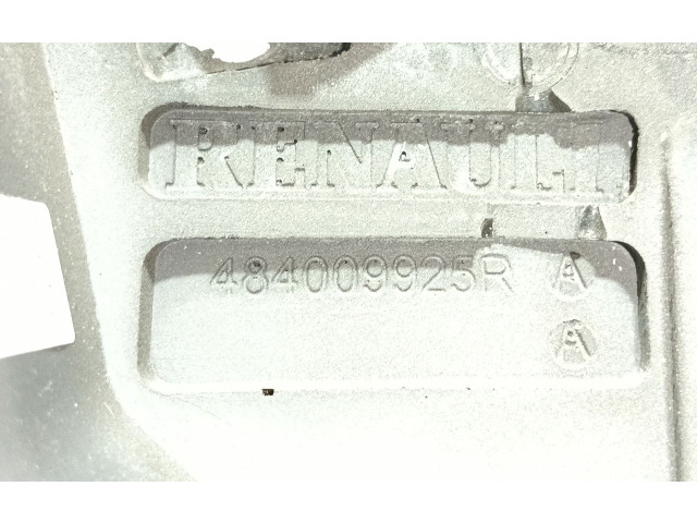 Руль Dacia Duster  2010 - 2017 года 484009925R, 34164568A      