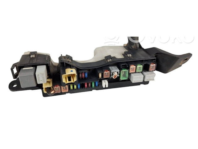 Блок предохранителей  5136YA1   Toyota Corolla Verso AR10    