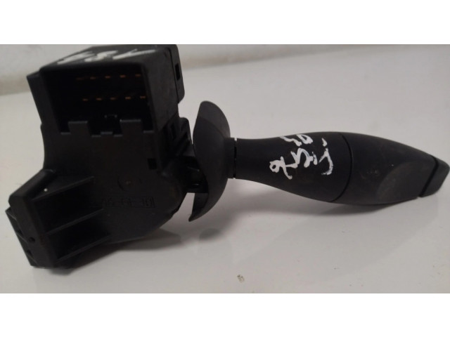 Переключатель дворников Ford Fiesta