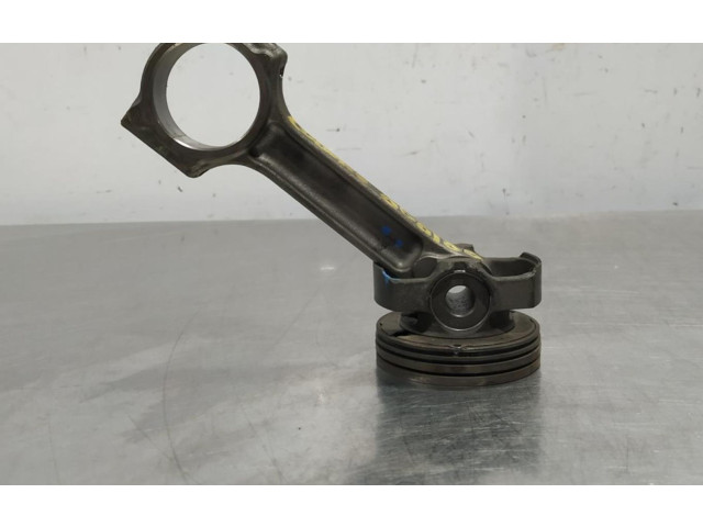  Поршень с шатуном    Dacia Logan II для бензинового двигателя 1.1