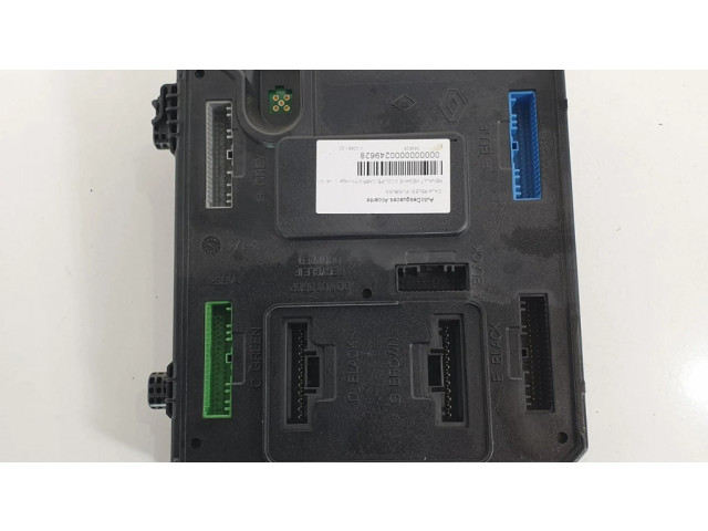 Блок предохранителей 284B15364R Ford Fiesta