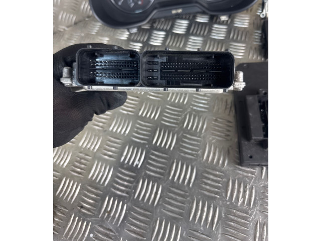 Комплект блоков управления 04L907445E, 3Q0907530A   Skoda Octavia Mk3 (5E)